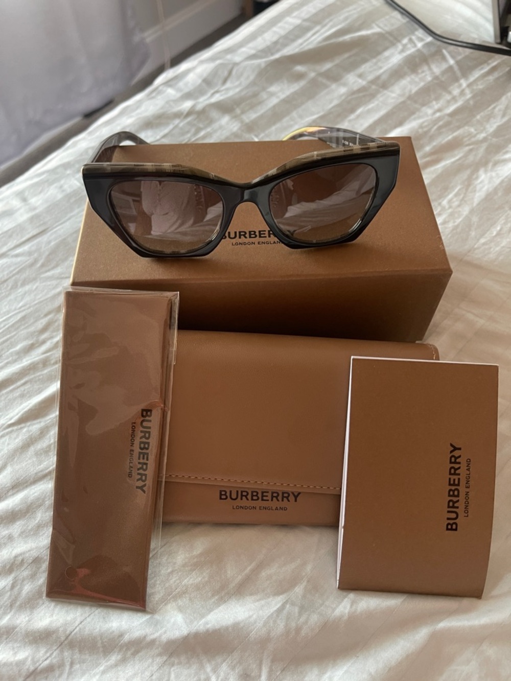 Burberry Black-Brown Cat Eye Sunglasses